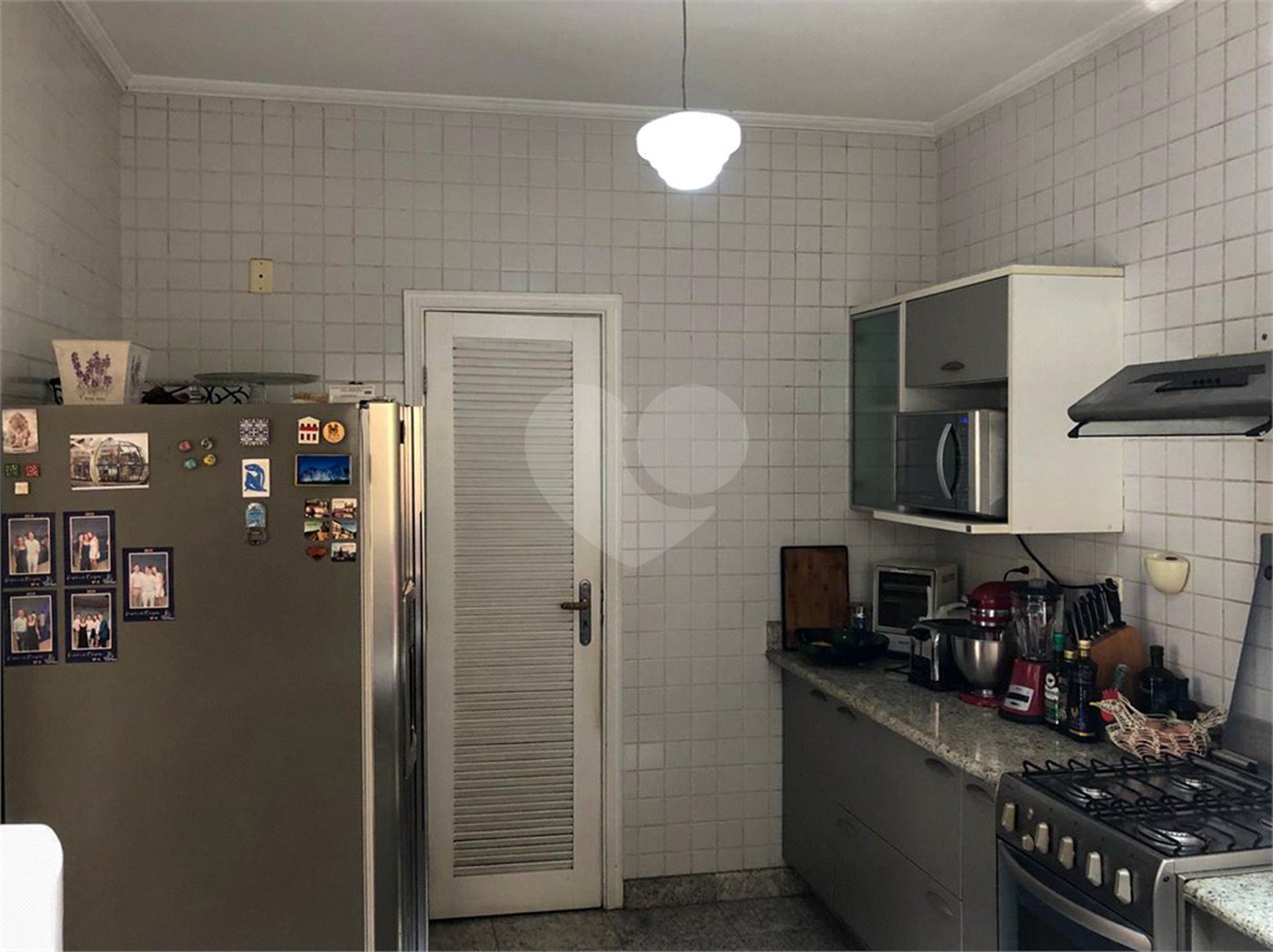 Casa à venda com 4 quartos, sendo 2 suítes, no condomínio Lake Louise, São Paulo - SP