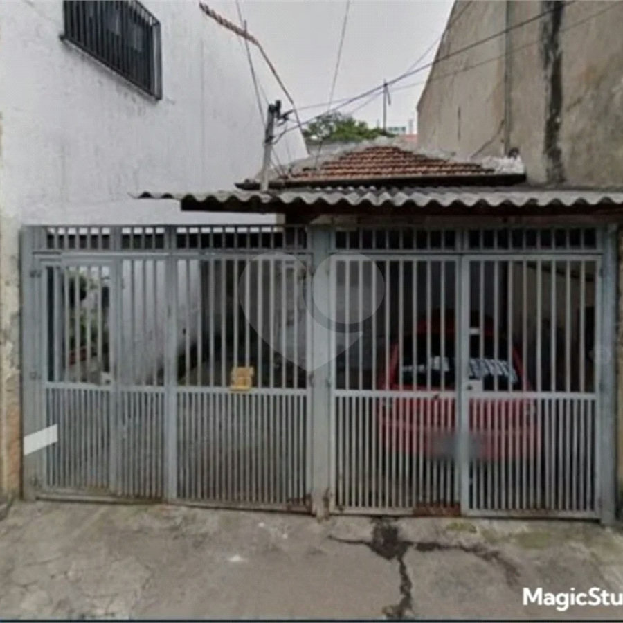 Casa com 150m² , 1 dormitório , 1 vaga de garagem , precisando de reforma , `venda na Penha.