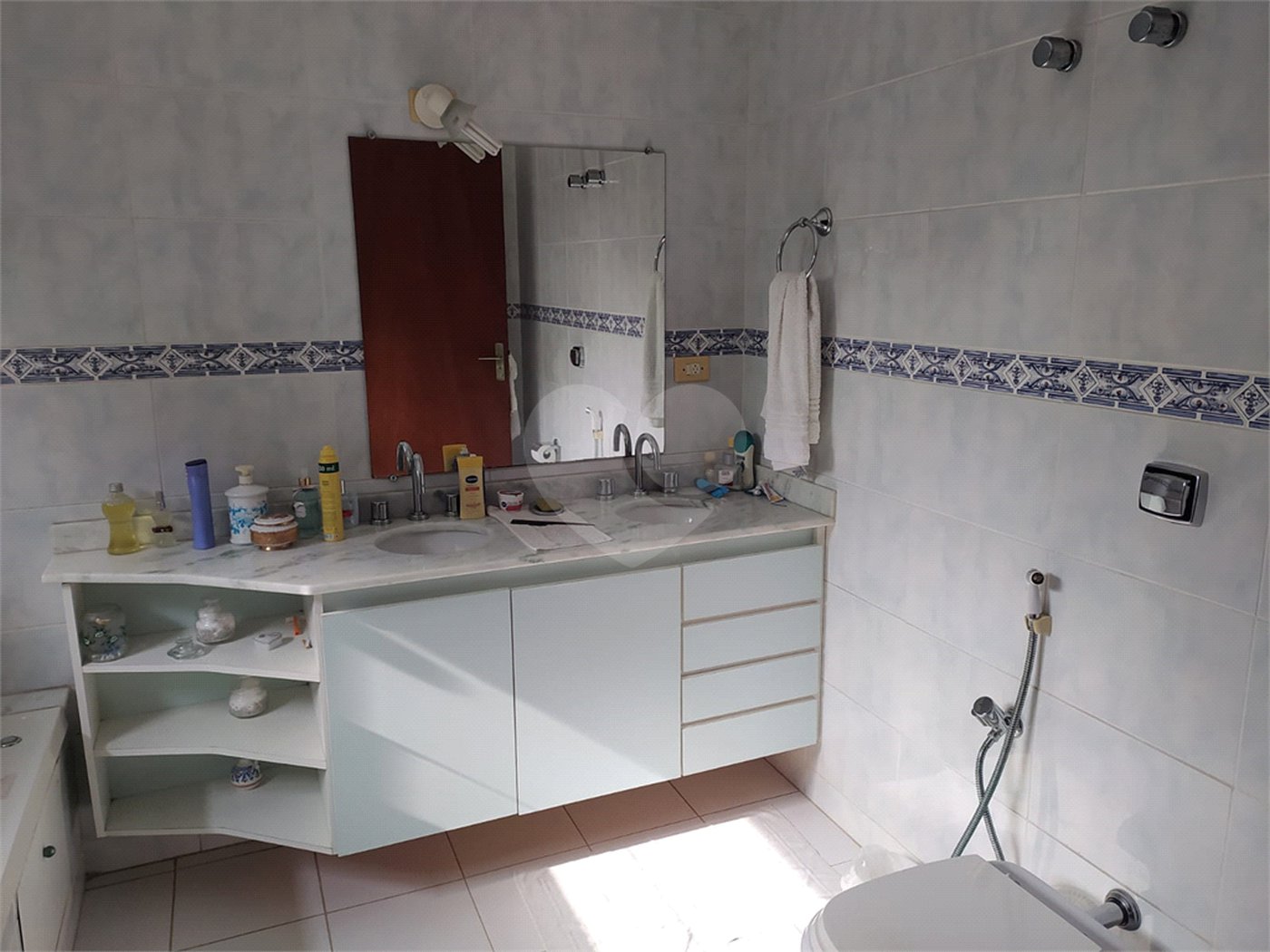 Sobrado à venda com 4 quartos, sendo 2 suítes, em Jardim Prudência, São Paulo, SP