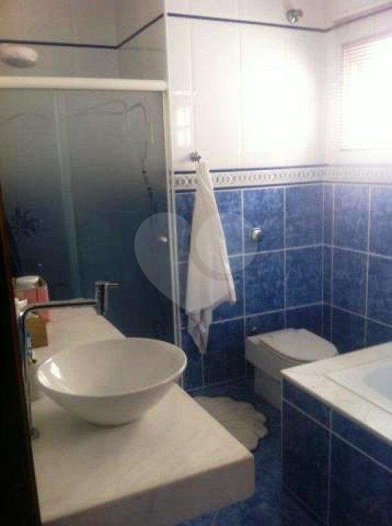 Sobrado à venda com 3 quartos, sendo 1 suíte, em Parque Continental II, Guarulhos, SP