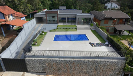 Casa à venda com 4 quartos, sendo 2 suítes,  no condomínio Alpes da Cantareira, Mairiporã - SP