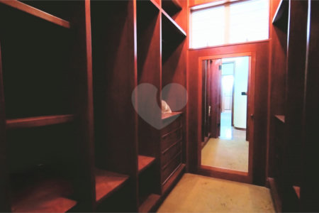 Casa à venda ou para alugar com 4 quartos, sendo 1 suíte, em Jardim Santa Rosália, Sorocaba, SP