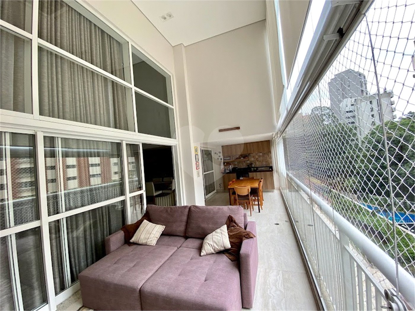 Apartamento à venda com 3 suítes em Vila Suzana, São Paulo, SP