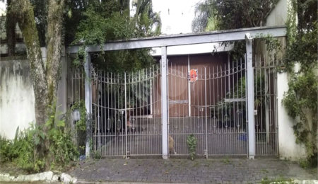 Casa Térrea à venda com 4 quartos, sendo 1 suíte,  em Granja Julieta, São Paulo, SP