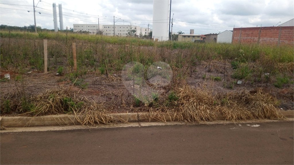 Lote no Jardim do Bosque, aceita financiamento ou aquisição de terreno e construção