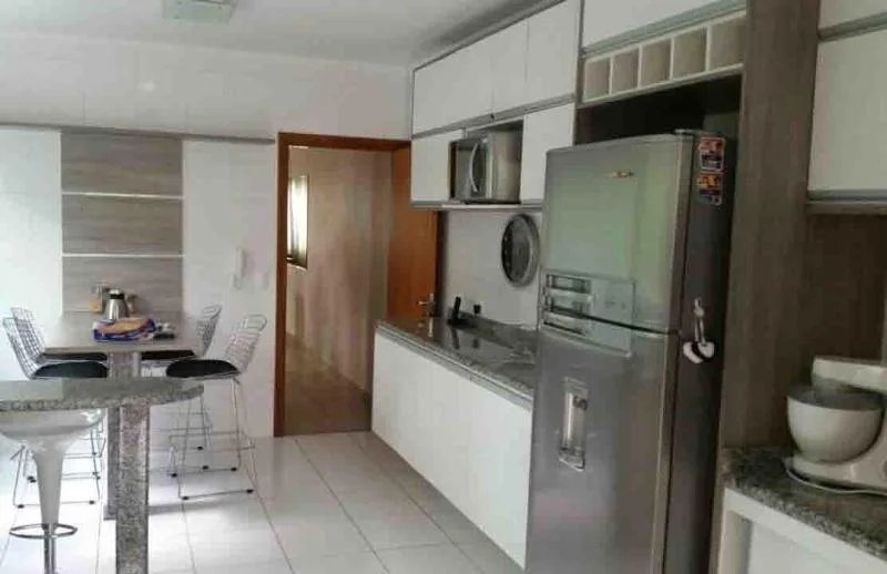 Casa à venda com 3 suítes em Vila Sônia, São Paulo, SP