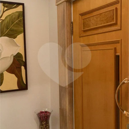Apartamento com terraço 385m² 03 dormitórios sendo 2 suítes 5 vagas..Estuda Permuta.