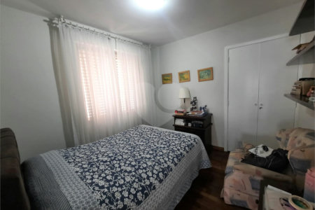 Apartamento à venda com 3 quartos, sendo 1 suíte,  em Alto da Boa Vista, São Paulo, SP