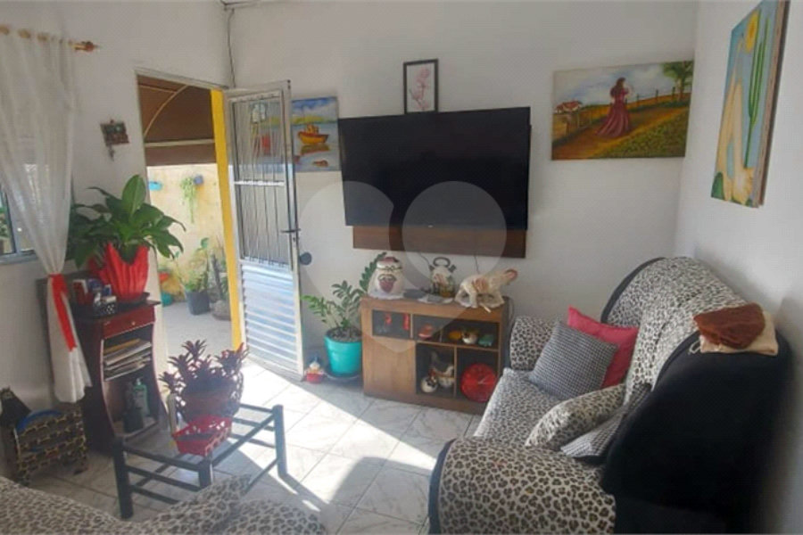 Casa Térrea à venda com 3 quartos em Terra Preta (terra Preta), Mairiporã, SP