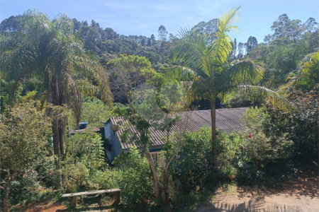 Chácara à venda com 7 quartos, sendo 1 suíte, no Centro (mailasqui), São Roque, SP