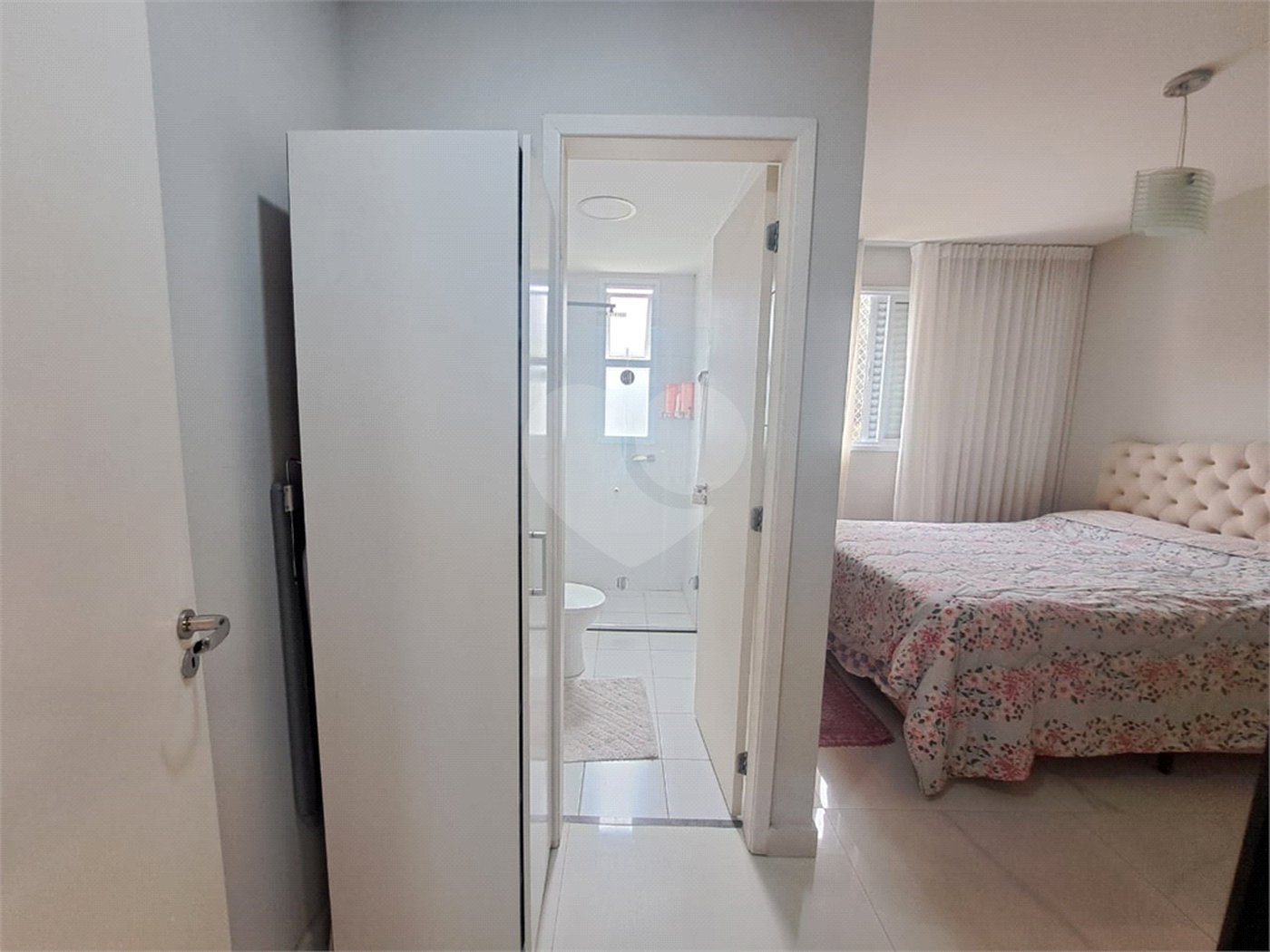 Apartamento à venda com 3 quartos, sendo 1 suíte, em Jardim Peri, São Paulo, SP