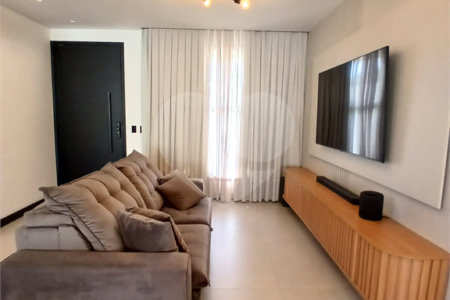 Casa à venda com 3 suítes em Pinheirinho, Vinhedo, SP