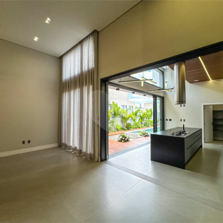 Casa à venda com 3 suítes no condomínio Villa dos Pinheiros, Indaiatuba - SP