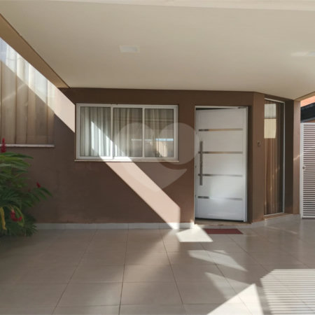 Sobrado à venda com 3 quartos, sendo 1 suíte, em Parque Barnabé, Indaiatuba, SP