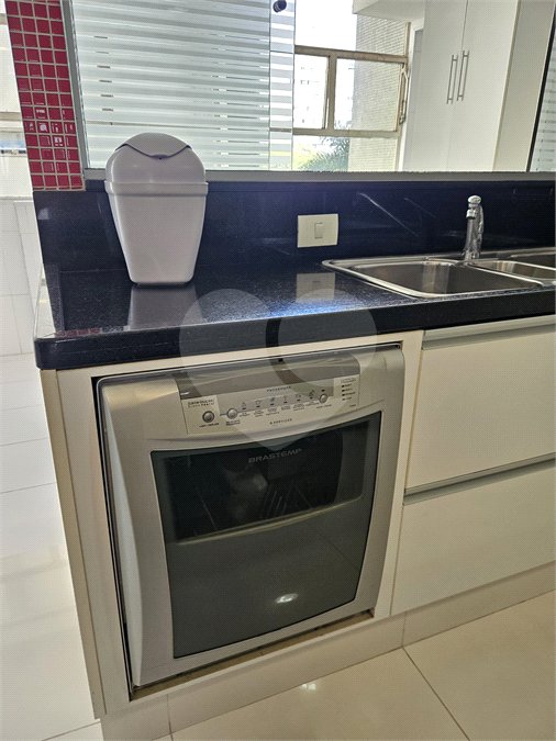 Apartamento à venda com 3 quartos, sendo 1 suíte,  em Itaim Bibi, São Paulo, SP