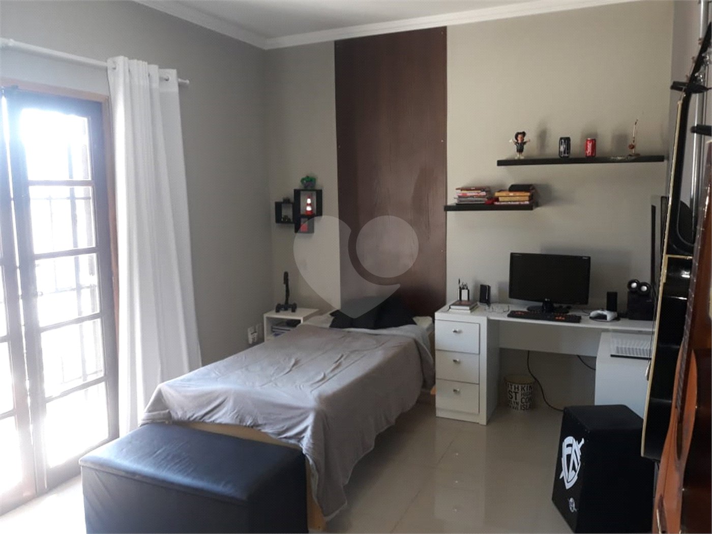 Casa à venda com 3 quartos, sendo 1 suíte,  em Vila Suissa, Mogi das Cruzes, SP