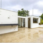 Casa à venda com 3 quartos, sendo 2 suítes, no condomínio Residencial Erika, São Paulo - SP