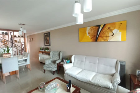 Casa à venda com 3 suítes em Jardim Trussardi, São Paulo, SP
