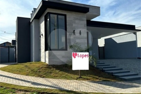 Casa à venda com 3 quartos, sendo 1 suíte, no condomínio Lagos D´icaraí, Salto - SP