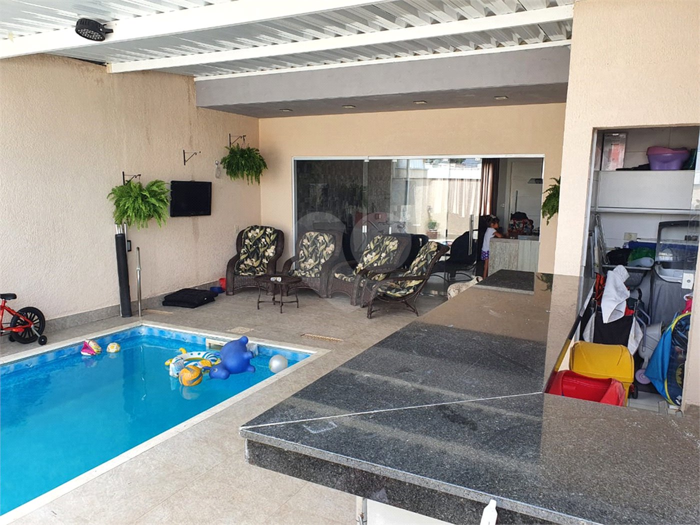 Casa à venda com 3 quartos, sendo 1 suíte, no condomínio Horto Florestal Iii, Sorocaba - SP