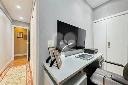 Apartamento à venda com 3 quartos, sendo 1 suíte, em Lagoa, Rio de Janeiro, RJ