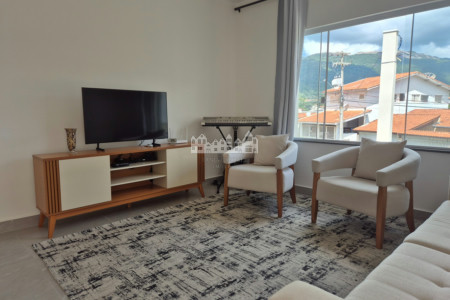 Casa à venda no bairro Recreio Maristela em Atibaia com linda vista para as montanhas