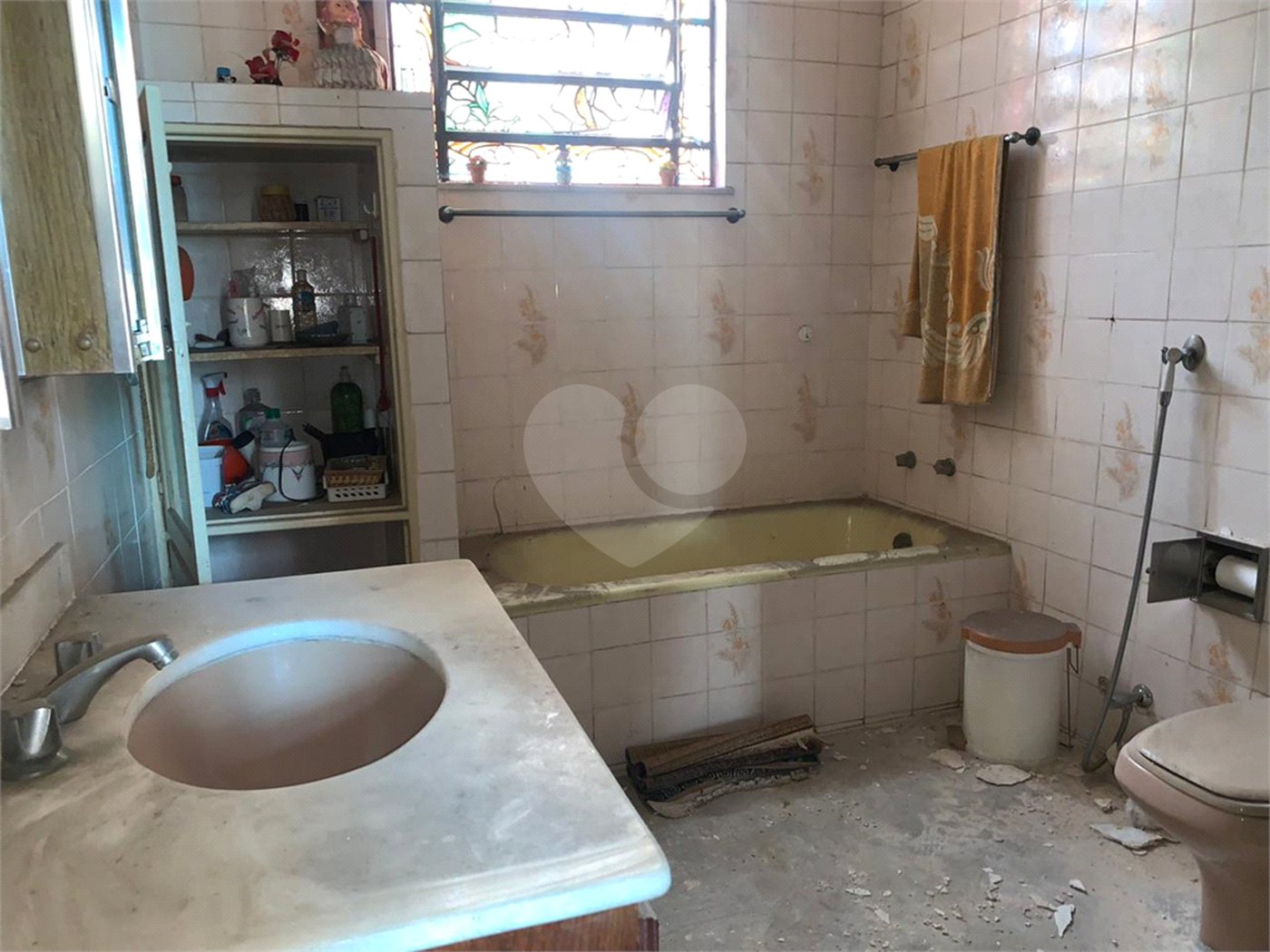 Casa à venda com 6 quartos, sendo 2 suítes, em Maracanã, Rio de Janeiro, RJ
