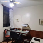 Apartamento à venda com 3 quartos, sendo 1 suíte,  em Indianópolis, São Paulo, SP