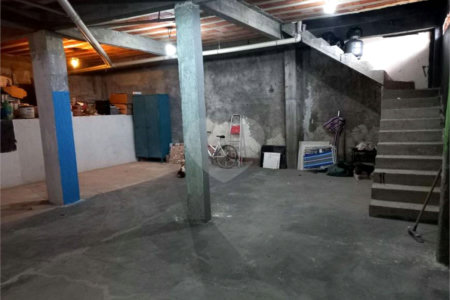 Casa à venda com 3 quartos em Campo Grande, Rio de Janeiro, RJ