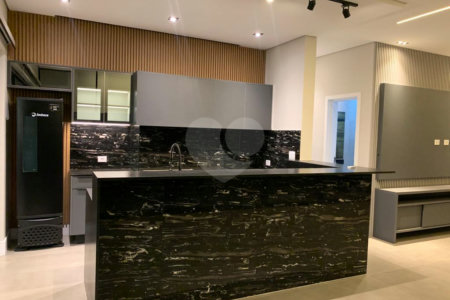 Casa à venda com 3 suítes no condomínio Residencial Granville, Atibaia - SP