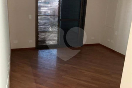 Apartamento à venda com 3 suítes em Vila Suzana, São Paulo, SP