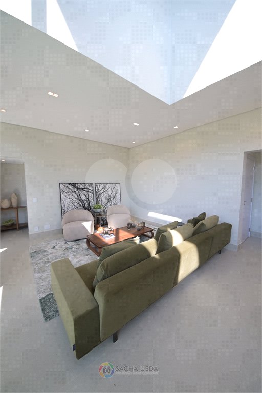 Casa à venda com 4 suítes no condomínio Villa dos Pinheiros, Indaiatuba - SP