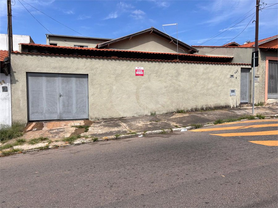Casa à venda com 4 quartos, sendo 1 suíte, em Jardim São Judas Tadeu, Salto, SP