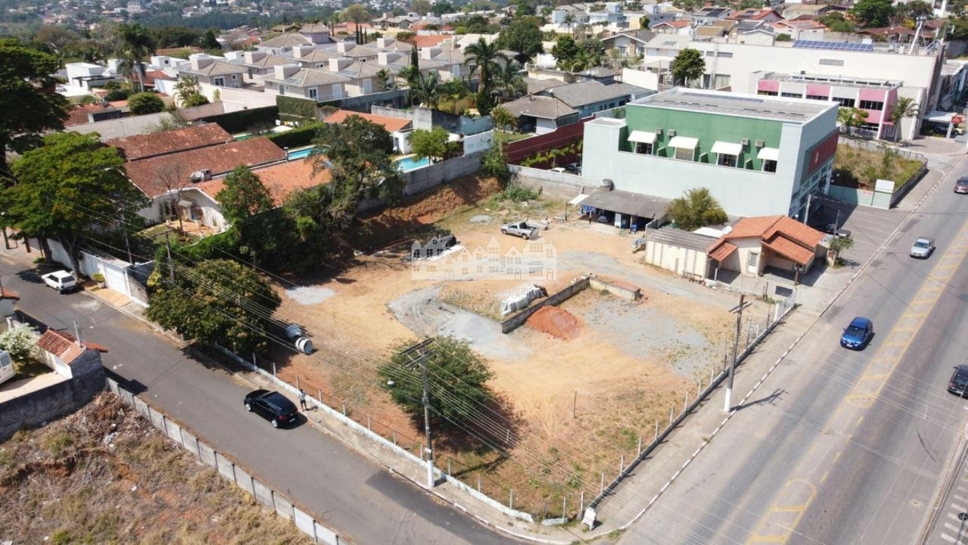 Terreno plano à venda ou locação na Alameda Lucas Nogueira Garcez – Vila Giglio, Atibaia