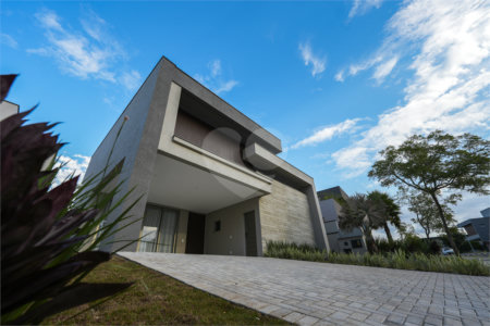 Casa à venda com 4 suítes no condomínio Alphaville Nova Esplanada 4, Votorantim - SP