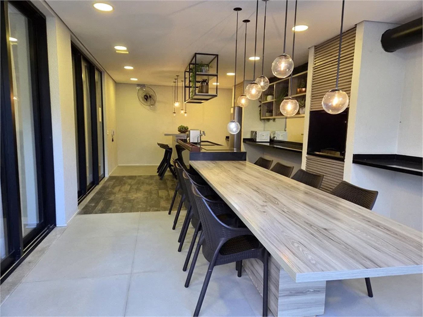 Apartamento à venda com 2 quartos, sendo 1 suíte, em Pinheiros, São Paulo, SP