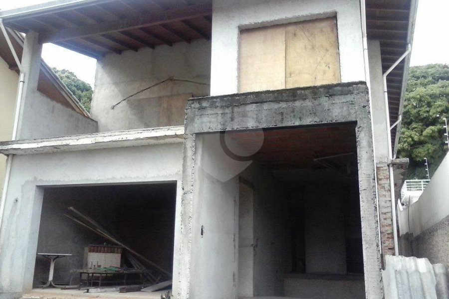 Sobrado à venda com 4 quartos, sendo 1 suíte, em Barro Branco (zona Norte), São Paulo, SP
