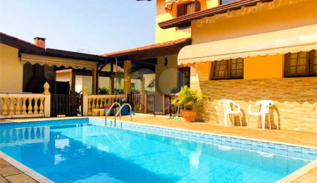 Casa à venda com 3 quartos, sendo 1 suíte,  no condomínio Vivenda das Vinhas, Vinhedo - SP