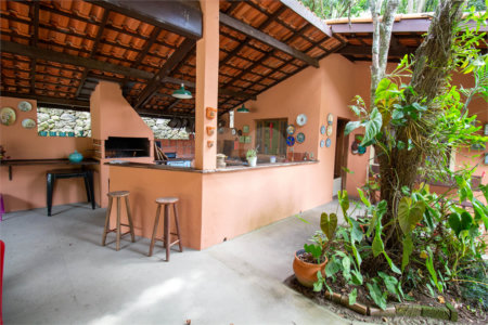 Chácara à venda com 4 quartos, sendo 2 suítes, em Vila Santa Rita, São Roque, SP