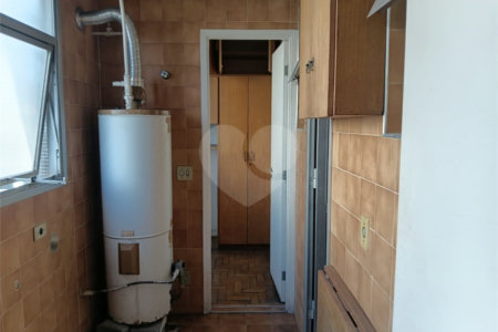Apartamento à venda com 3 quartos, sendo 1 suíte,  em Higienópolis, São Paulo, SP