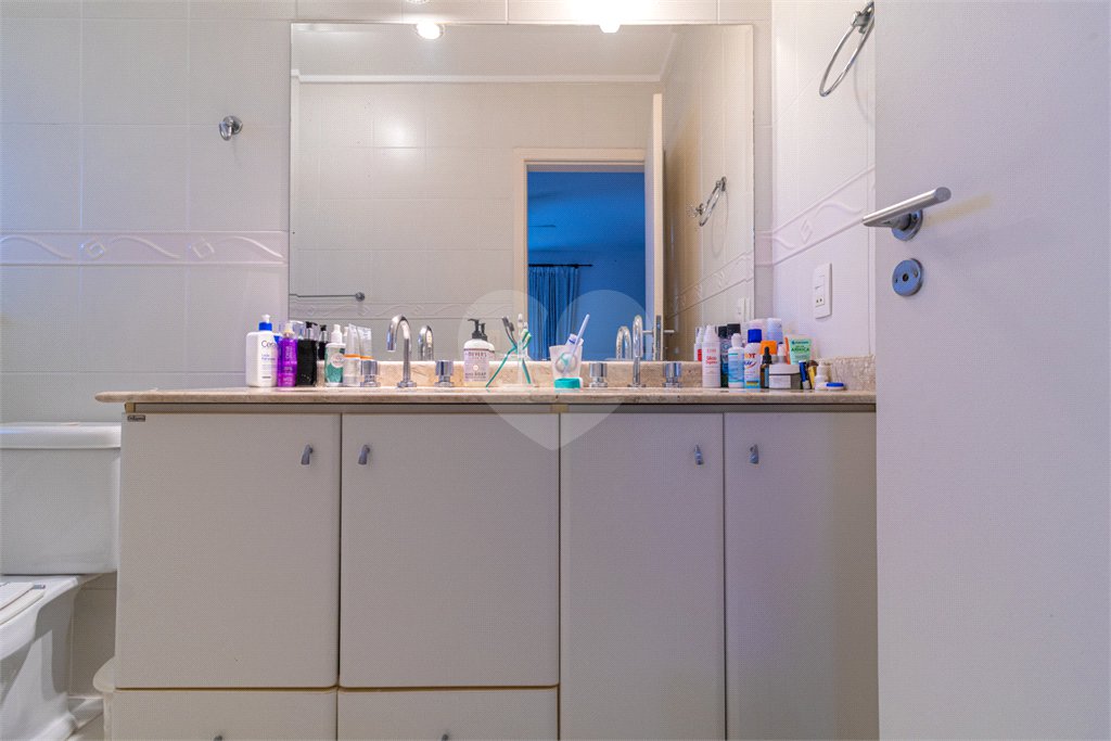 Casa à venda com 4 suítes no condomínio Vila das Acacias, São Paulo - SP