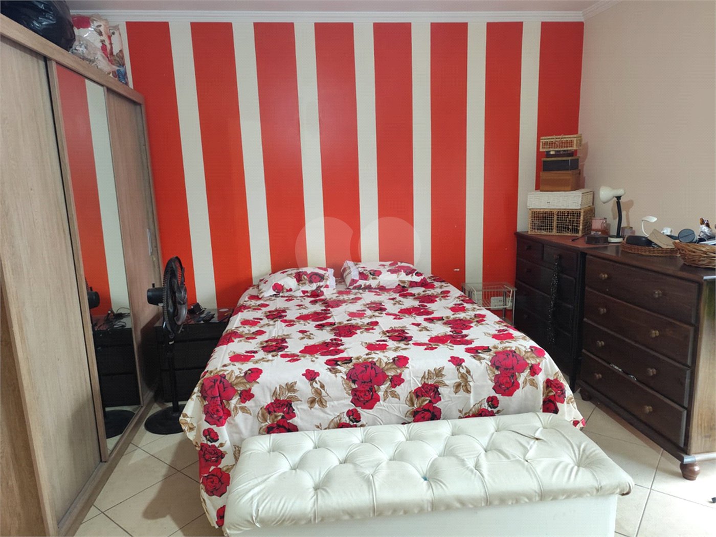 Sobrado à venda com 3 quartos, sendo 2 suítes, em Vila Romão, Salto, SP