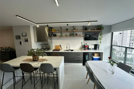 Apartamento à venda com 3 suítes em Vila Romana, São Paulo, SP