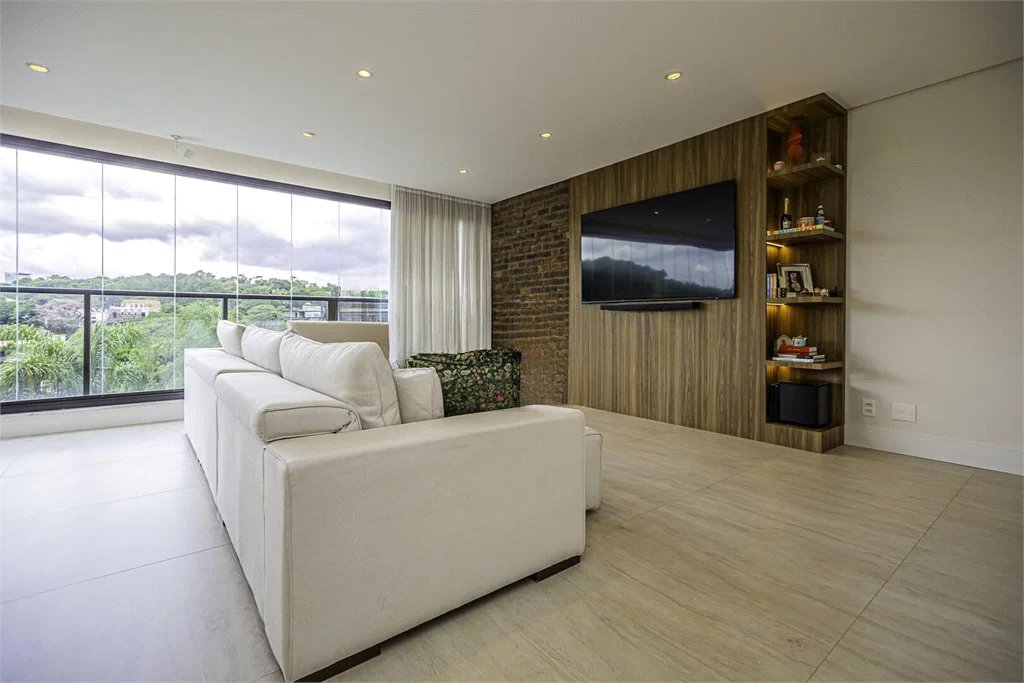 Apartamento à venda com 3 suítes em Cidade Jardim, São Paulo, SP