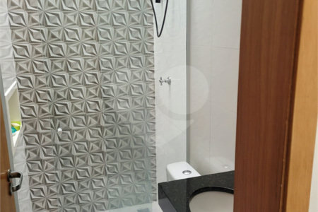 Sobrado à venda com 3 quartos, sendo 1 suíte,  em Vila Marari, São Paulo, SP