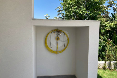 Casa à venda com 3 quartos, sendo 1 suíte,  no condomínio Monterey Ville, Mogi das Cruzes - SP