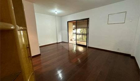 Apartamento à venda com 3 quartos, sendo 1 suíte,  em Tijuca, Rio de Janeiro, RJ