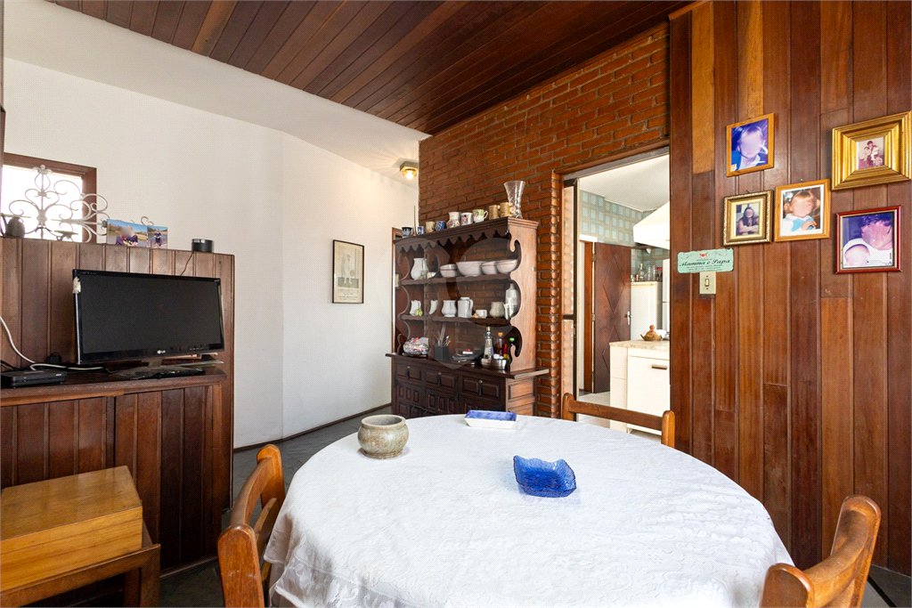 Casa à venda com 4 suítes em Jardim Londrina, São Paulo, SP