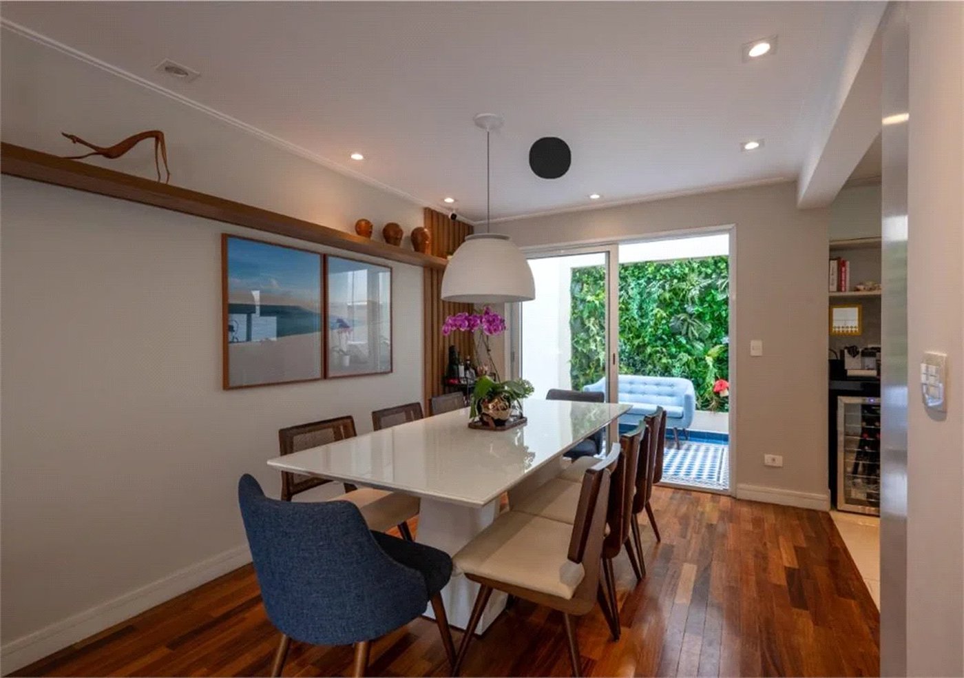 Casa à venda com 4 quartos, sendo 2 suítes, no condomínio Melbourne Residence, São Paulo - SP