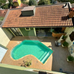 Casa à venda com 3 quartos, sendo 1 suíte, no condomínio Residencial Jardim das Flores 1510, Cotia - SP